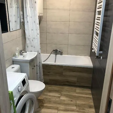 Apartment Zwirki I Wigury 38 *
